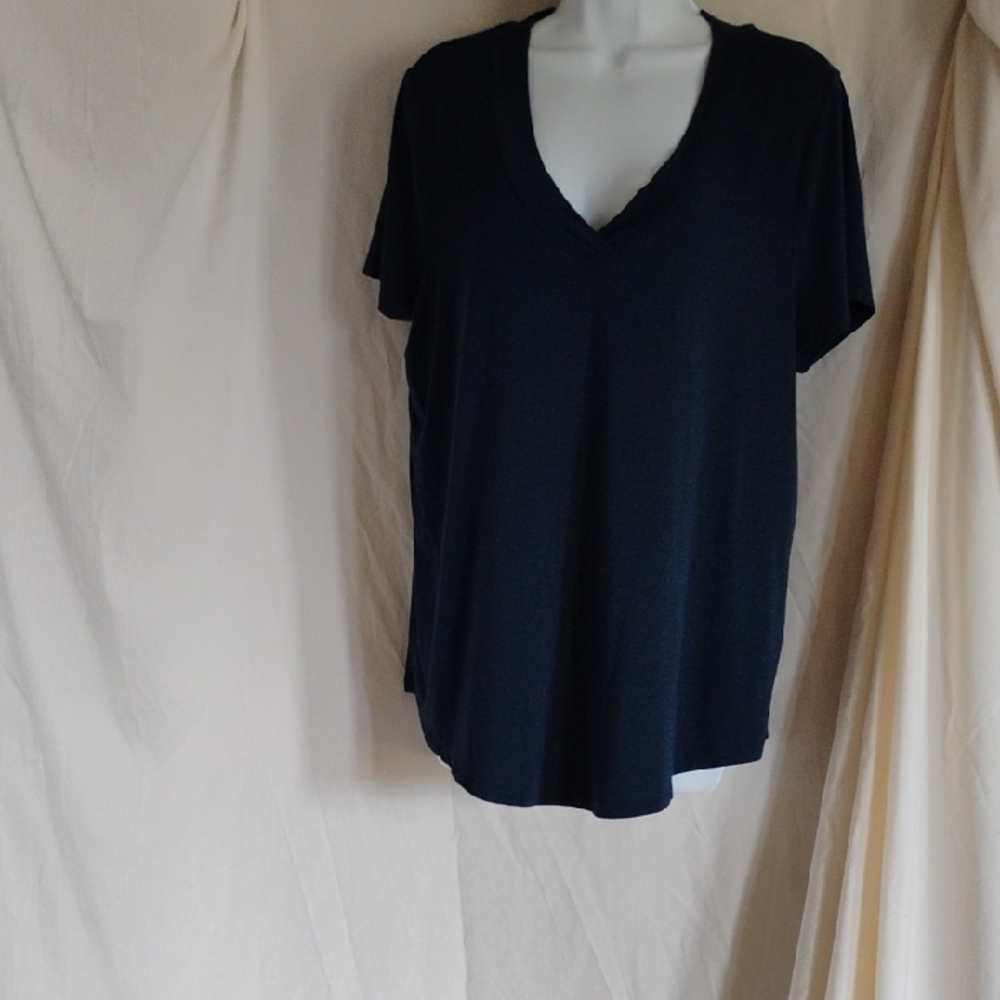 Market & Spruce Navy V-Neck Short Sleeve Top